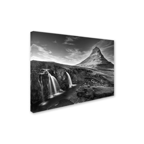 Maciej Duczynski 'Iceland 92' Canvas Art,18x24